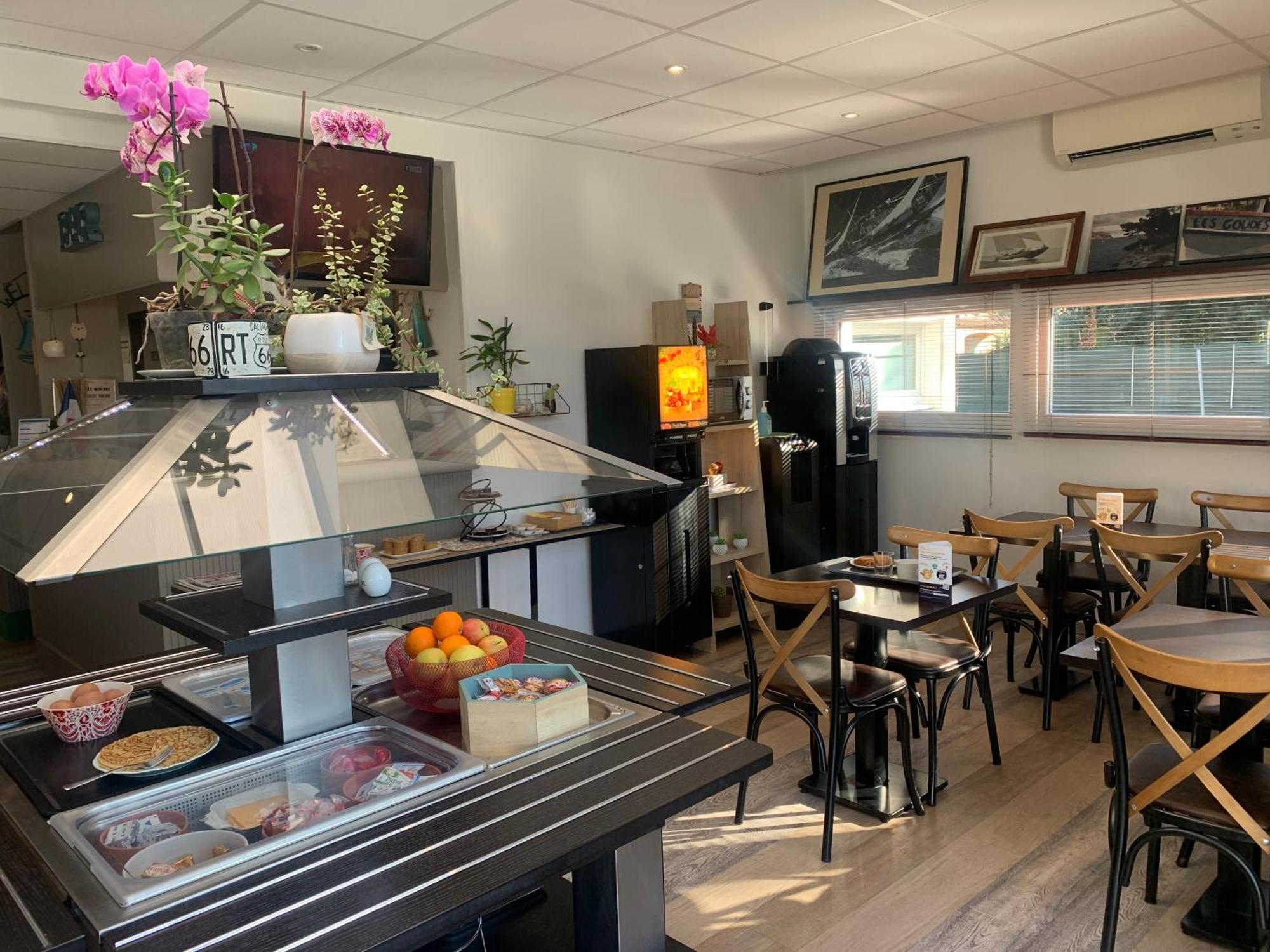 Contact Hotel Marseille Aubagne La Penne-sur-Huveaune Bagian luar foto