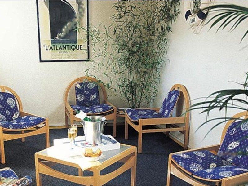 Contact Hotel Marseille Aubagne La Penne-sur-Huveaune Bagian luar foto