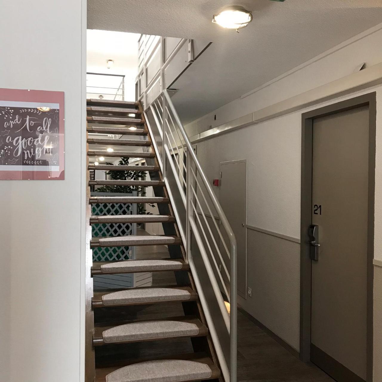 Contact Hotel Marseille Aubagne La Penne-sur-Huveaune Bagian luar foto