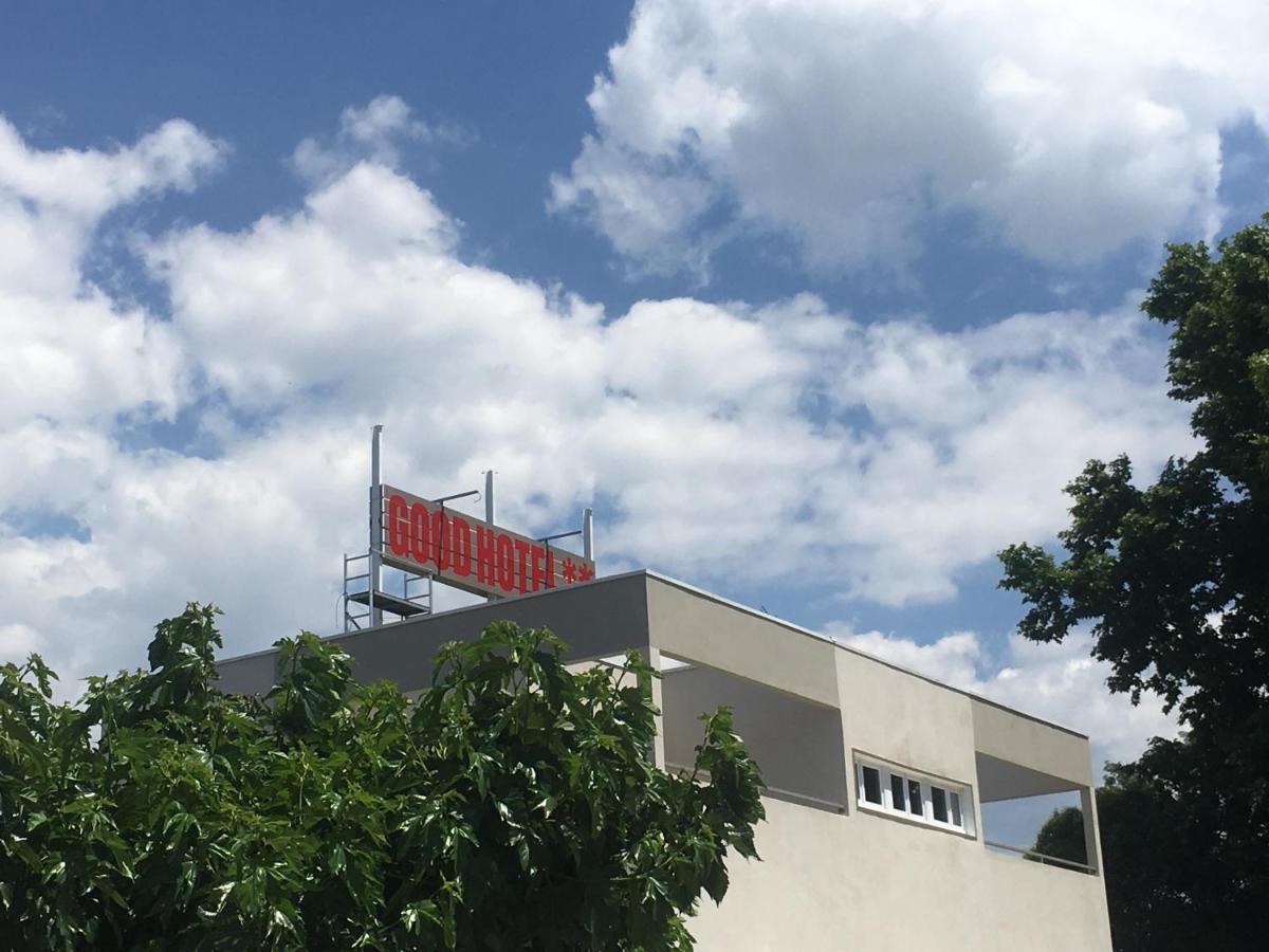 Contact Hotel Marseille Aubagne La Penne-sur-Huveaune Bagian luar foto